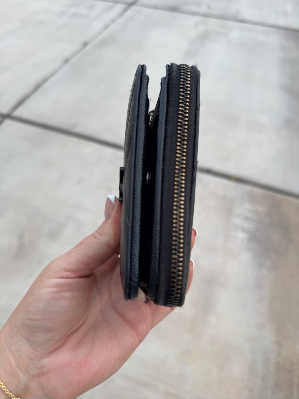Authentic! Yves Saint Laurent Black Quilted Leather wallet - Picture 2 of 9
